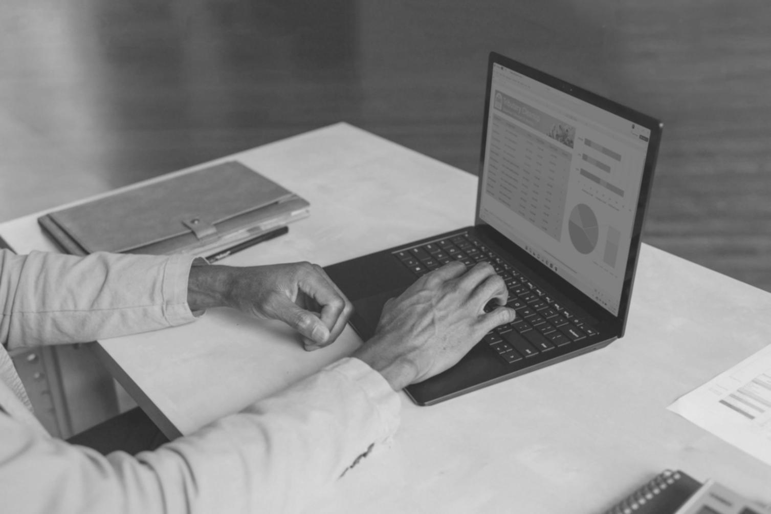 Sesión de formación práctica en análisis financiero empresarial